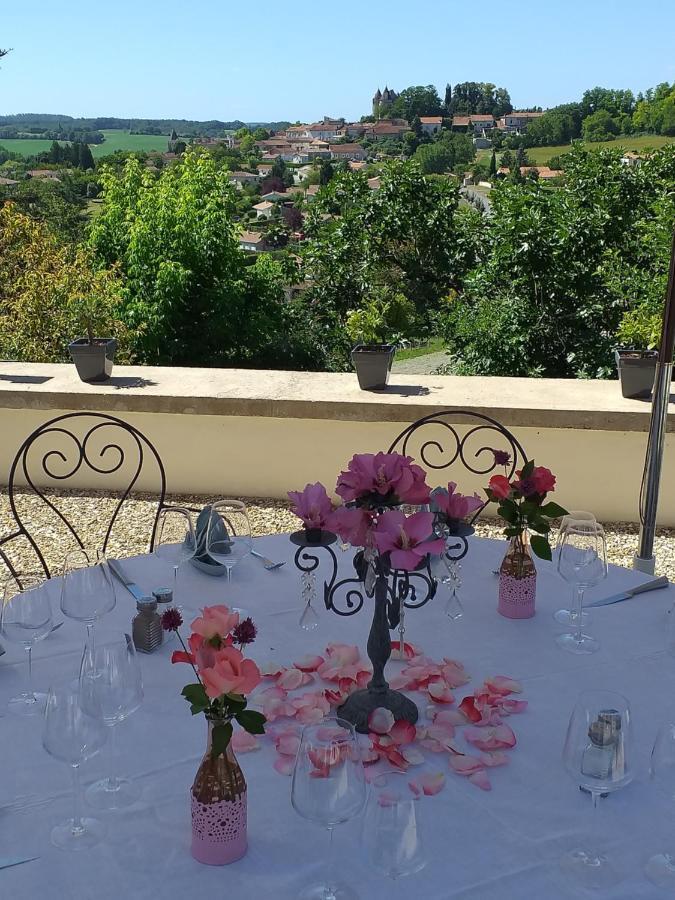 Montismaurelli Bed & Breakfast Montmoreau Bagian luar foto