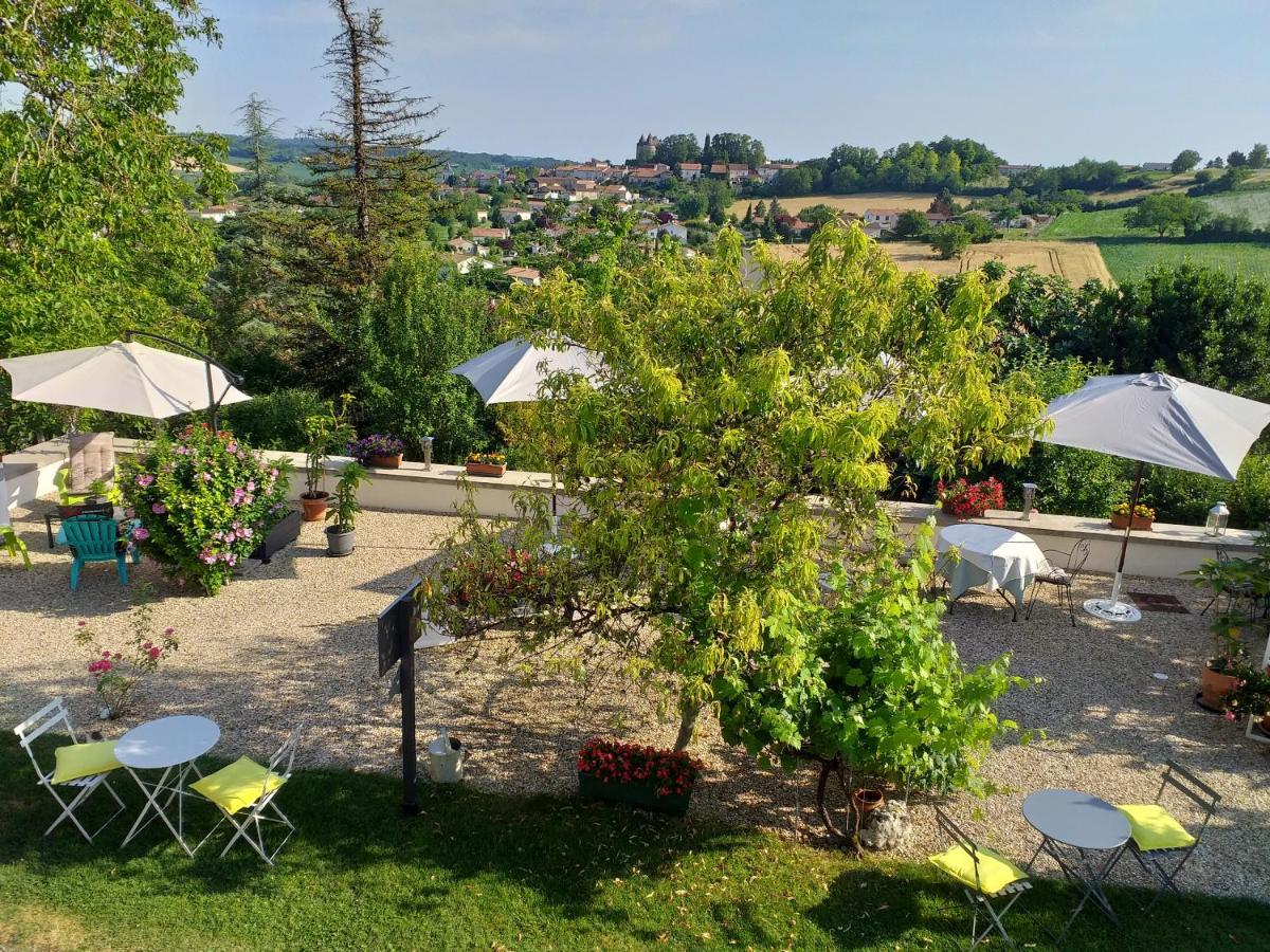 Montismaurelli Bed & Breakfast Montmoreau Bagian luar foto